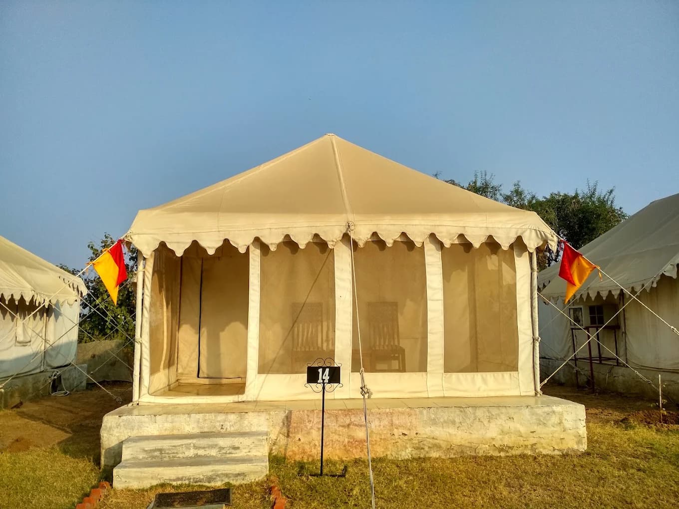 Royal Rajasthani tent, in season for the Camel Fair